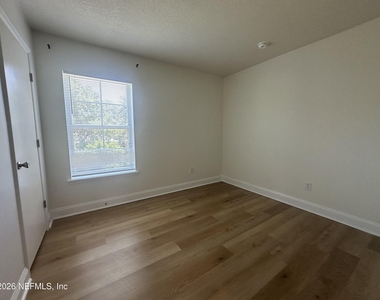 108 Bay Bridge Drive - Photo Thumbnail 16