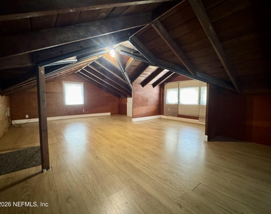 805 St Clair Street - Photo Thumbnail 17