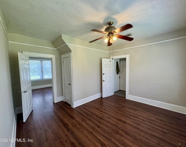 805 St Clair Street - Photo Thumbnail 14