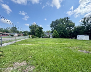 805 St Clair Street - Photo Thumbnail 18
