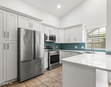 8621 Goodbys Trace Drive - Photo Thumbnail 16