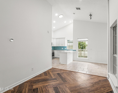 8621 Goodbys Trace Drive - Photo Thumbnail 29