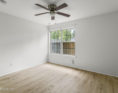 8621 Goodbys Trace Drive - Photo Thumbnail 9