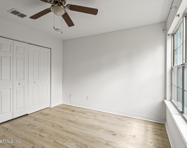 8621 Goodbys Trace Drive - Photo Thumbnail 10
