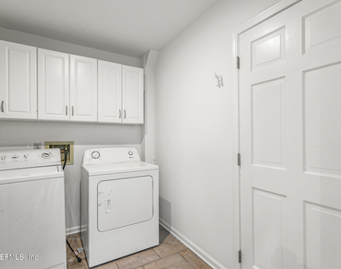 8621 Goodbys Trace Drive - Photo Thumbnail 14