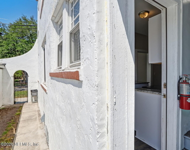 1009 Stockton Street - Photo Thumbnail 31