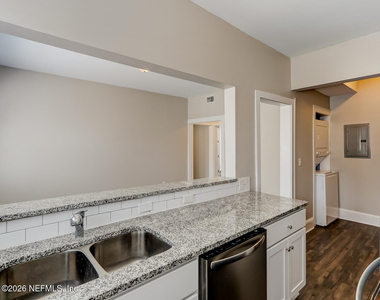 1009 Stockton Street - Photo Thumbnail 24