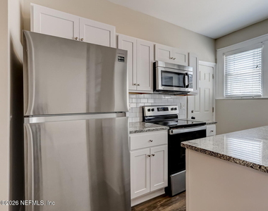 1009 Stockton Street - Photo Thumbnail 21