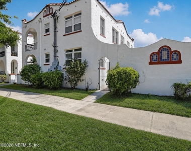 1009 Stockton Street - Photo Thumbnail 1