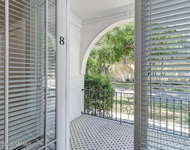 1009 Stockton Street - Photo Thumbnail 11