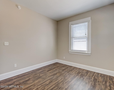 1009 Stockton Street - Photo Thumbnail 27