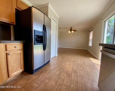 1530 Vineland Circle - Photo Thumbnail 15