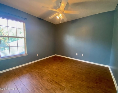 1530 Vineland Circle - Photo Thumbnail 26