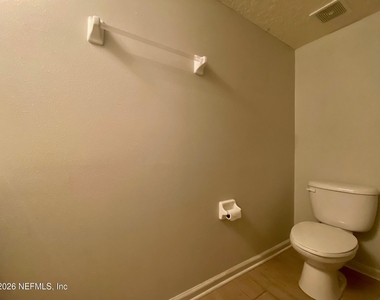 1530 Vineland Circle - Photo Thumbnail 31