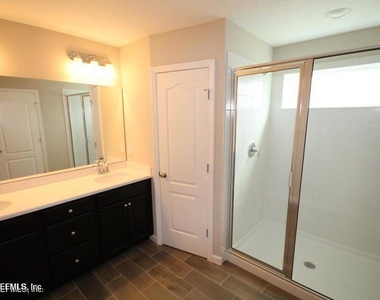 2642 Caroline Hills Drive - Photo Thumbnail 16
