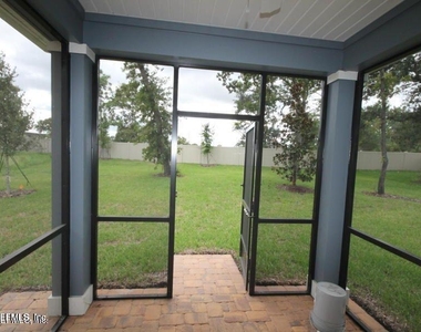 2642 Caroline Hills Drive - Photo Thumbnail 3