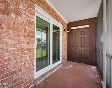 22 Comares Avenue - Photo Thumbnail 21