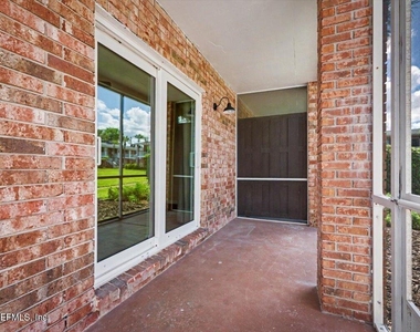 22 Comares Avenue - Photo Thumbnail 23