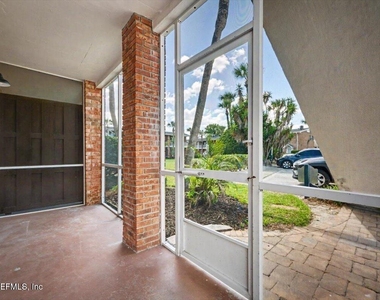 22 Comares Avenue - Photo Thumbnail 24