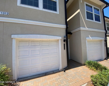 11312 Estancia Villa Circle - Photo Thumbnail 3