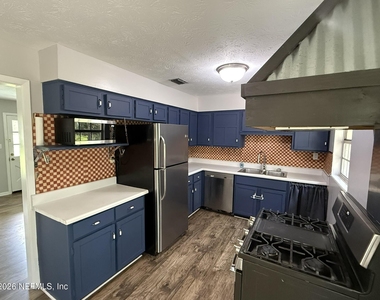 7451 Crill Avenue - Photo Thumbnail 7