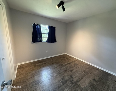 7451 Crill Avenue - Photo Thumbnail 13