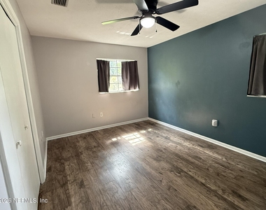 7451 Crill Avenue - Photo Thumbnail 11
