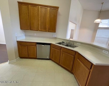 5009 Grand Lakes Drive S - Photo Thumbnail 19