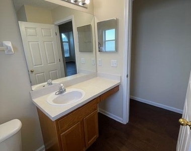 5009 Grand Lakes Drive S - Photo Thumbnail 32