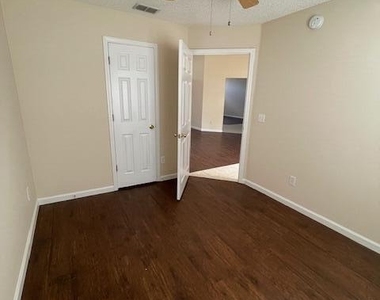 5009 Grand Lakes Drive S - Photo Thumbnail 28