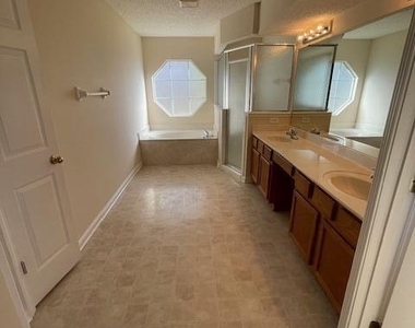 5009 Grand Lakes Drive S - Photo Thumbnail 41