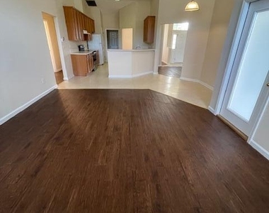 5009 Grand Lakes Drive S - Photo Thumbnail 11