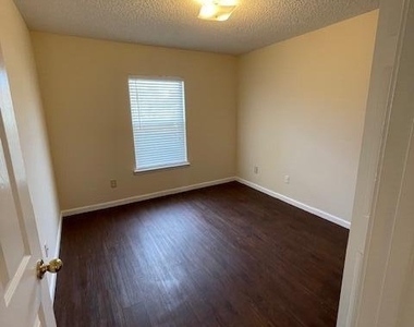 5009 Grand Lakes Drive S - Photo Thumbnail 29