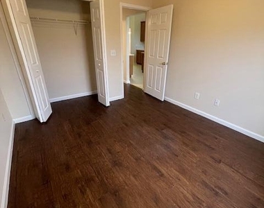 5009 Grand Lakes Drive S - Photo Thumbnail 30