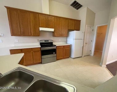 5009 Grand Lakes Drive S - Photo Thumbnail 18