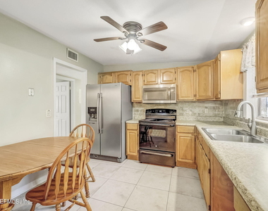 3223 Victoria Park Road - Photo Thumbnail 12