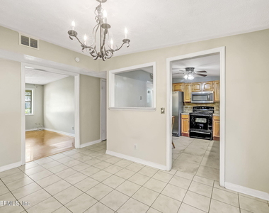 3223 Victoria Park Road - Photo Thumbnail 13