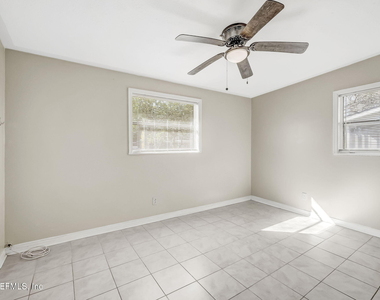 3223 Victoria Park Road - Photo Thumbnail 19