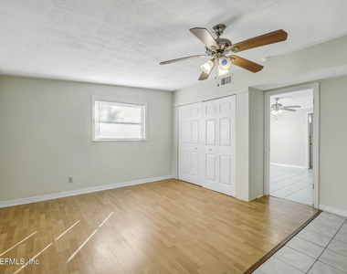3223 Victoria Park Road - Photo Thumbnail 15