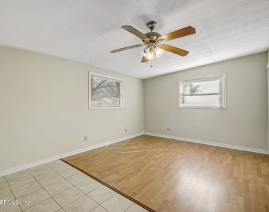 3223 Victoria Park Road - Photo Thumbnail 14