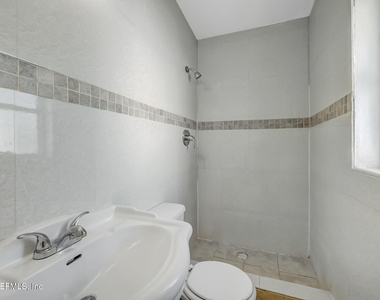 3223 Victoria Park Road - Photo Thumbnail 21
