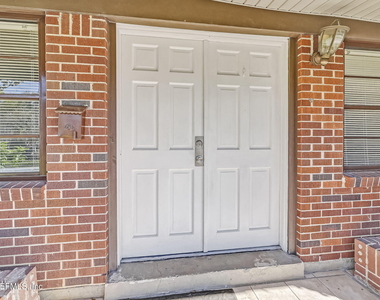 3223 Victoria Park Road - Photo Thumbnail 4