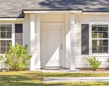 13543 Saddlewood Parkway - Photo Thumbnail 3