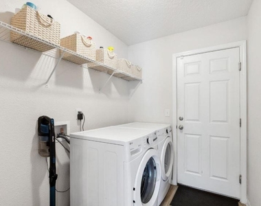 13543 Saddlewood Parkway - Photo Thumbnail 25