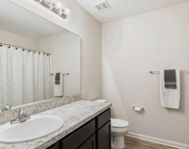13543 Saddlewood Parkway - Photo Thumbnail 23