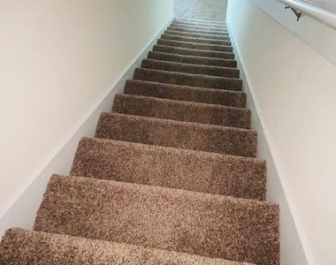 440 Aralia Lane - Photo Thumbnail 5