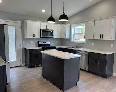 35 Winding Way - Photo Thumbnail 3