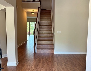 1439 Barrington Circle - Photo Thumbnail 21