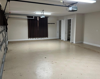 1439 Barrington Circle - Photo Thumbnail 27