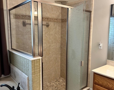 1439 Barrington Circle - Photo Thumbnail 13